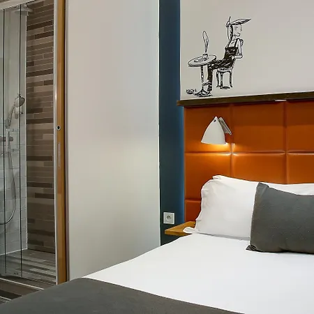 Aulivia Opera Hotell 4*