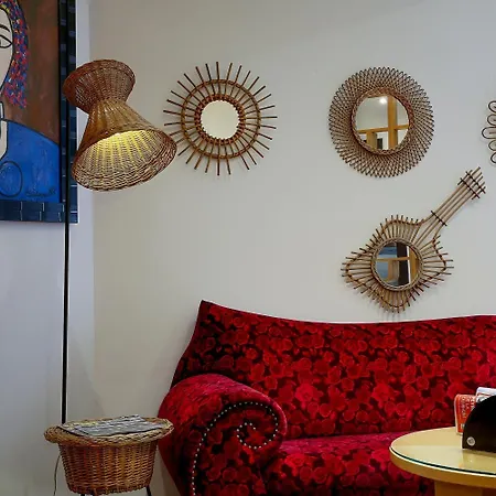 호텔 Aulivia Opera 4*