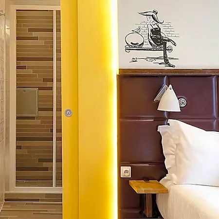 Hotel Aulivia Opera 4*