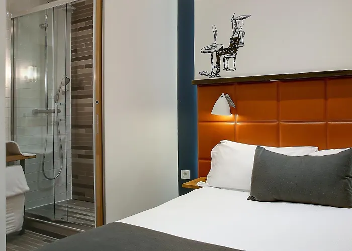 Aulivia Opera ホテル 4*